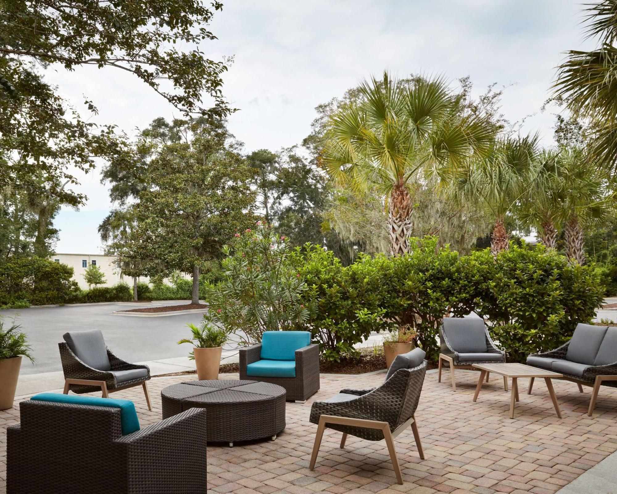 Hilton Garden Inn Beaufort Bagian luar foto